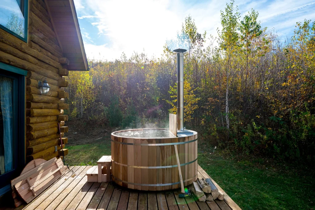 What are the Average Hot Tub Sizes? | Silverline Pool