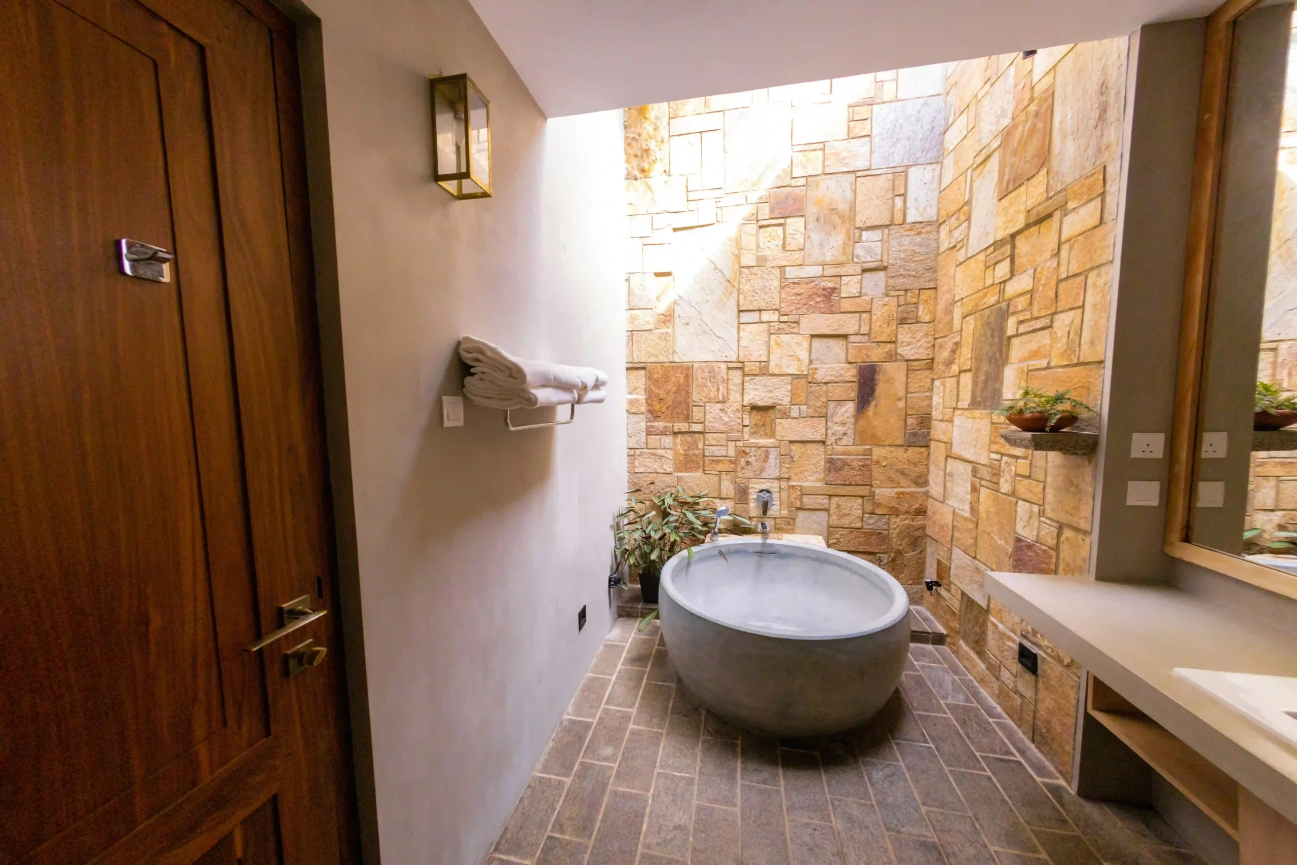 Electric vs Natural Gas Hot Tub: Which is Better? | Silverline pool